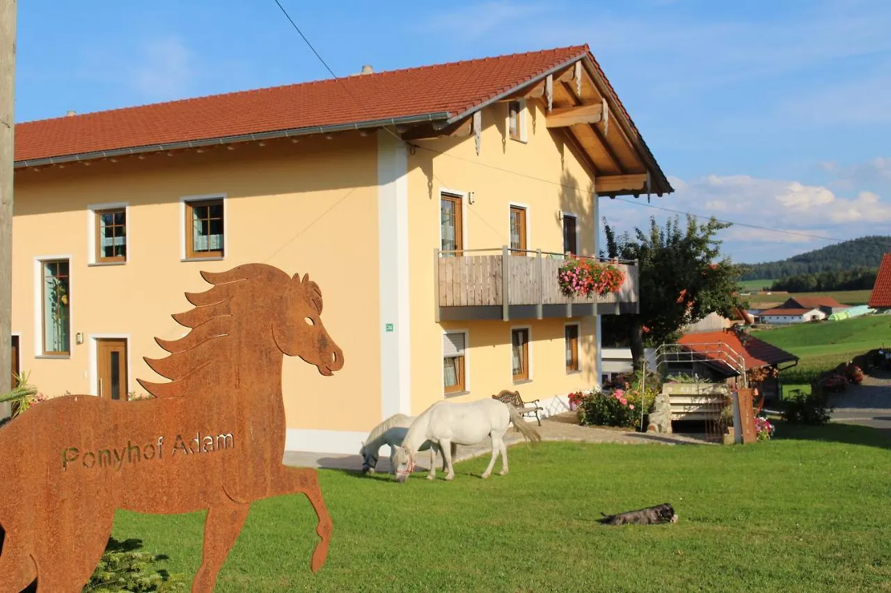 Ponyhof Adam Urlaub Auf Dem Bauernhof Apartment Eschlkam Germany