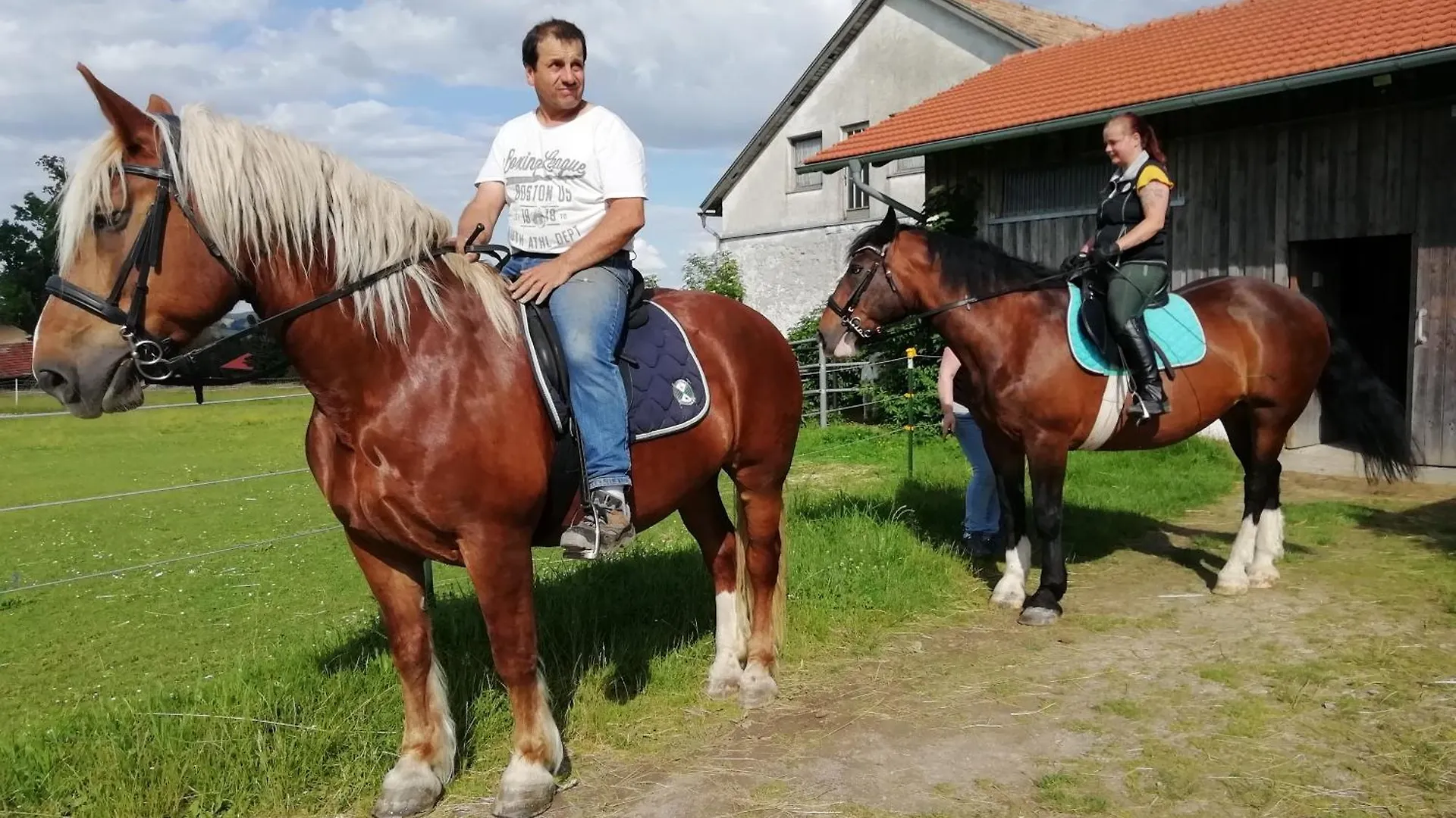 Ferienwohnung Ponyhof Adam Urlaub auf dem Bauernhof Eschlkam Apartment